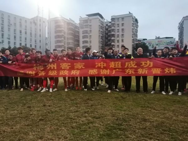 女总裁爱上穷小伙
